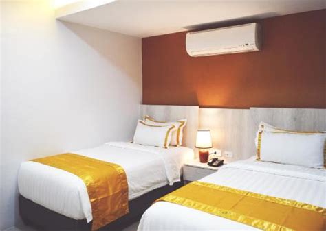 Carlosta Hotel, Ormoc (updated prices 2024) .